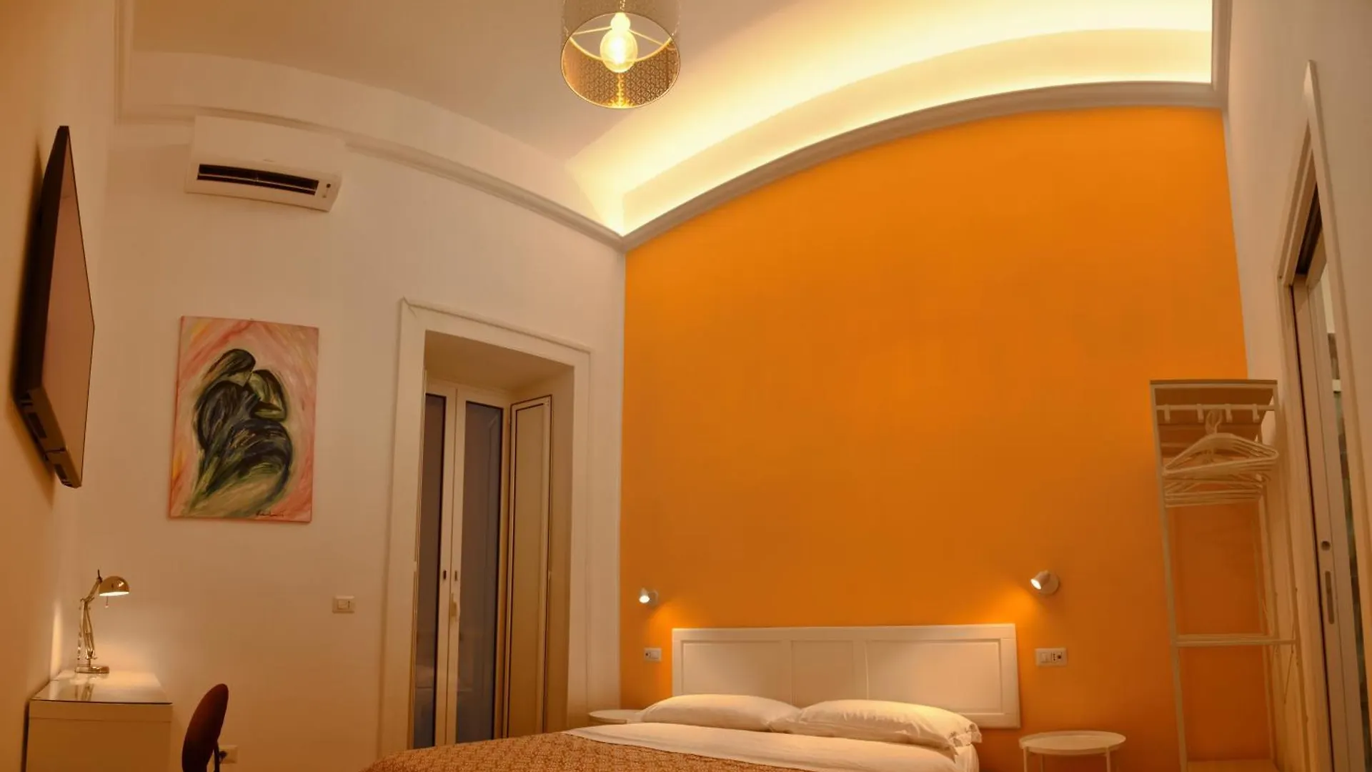 Centro Storico Rooms Naples