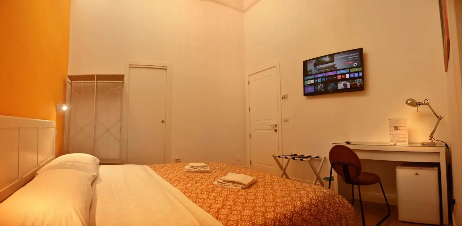 Centro Storico Rooms Naples 0*,  Italy