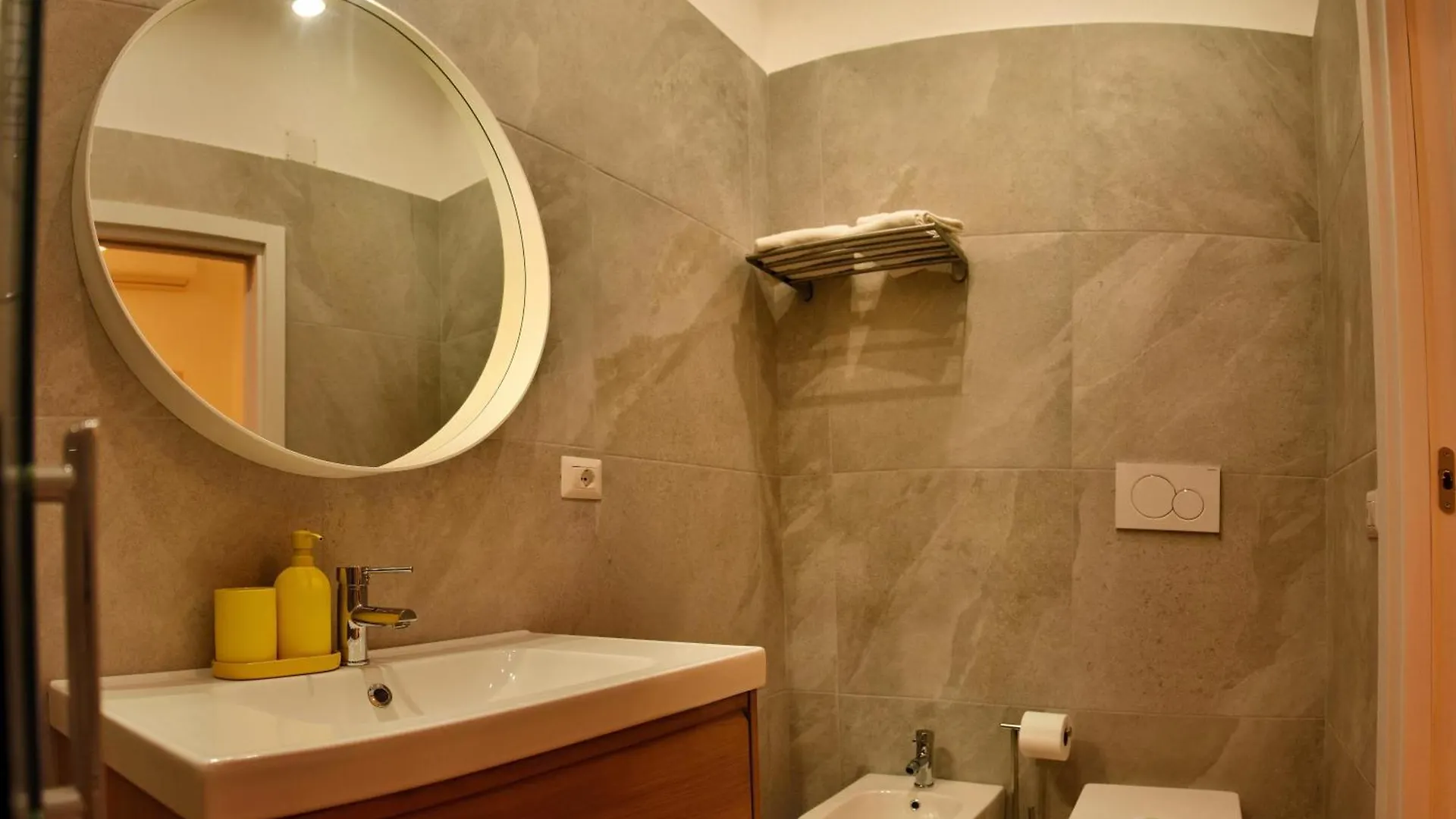 Centro Storico Rooms Naples Guest house