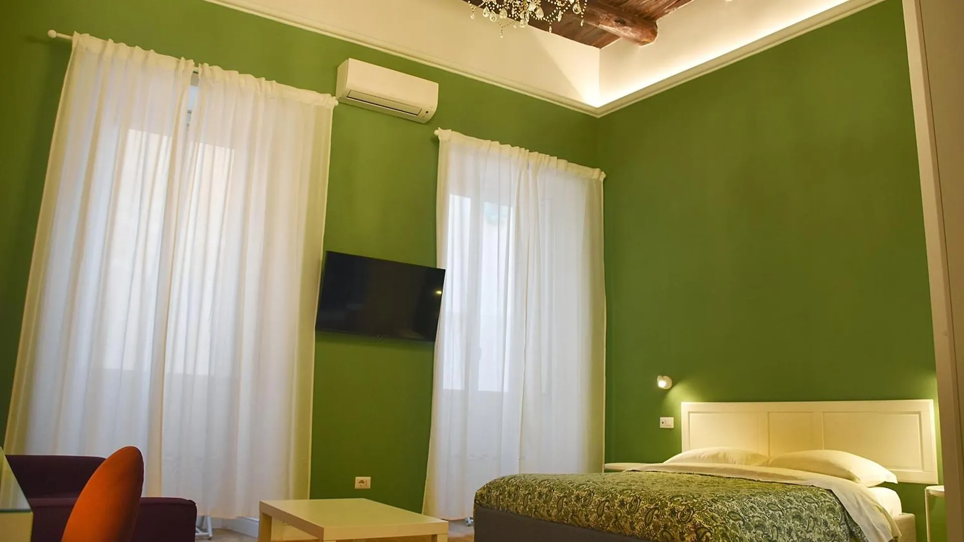 Centro Storico Rooms Naples Italy